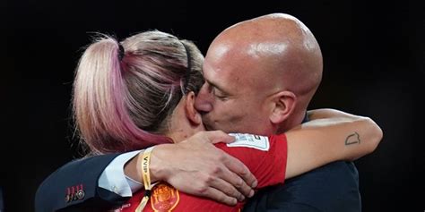 Spanish FA President Luis Rubiales Apologizes For Jenni Hermoso Kiss