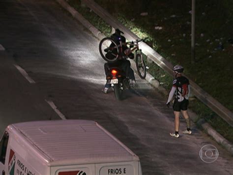 V Deo Ciclista Assaltado No Caminho Para A Baixada Santista Sp G