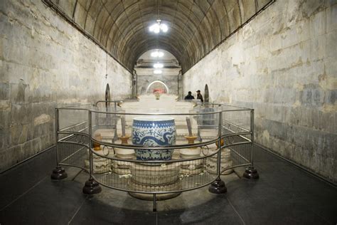 Dingling Tomb: An Awe-Inspiring Tour of Chinese History