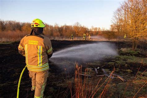 Sonneberg Neuhaus Feuerwehr bekämpft 2 000 Quadratmeter großen