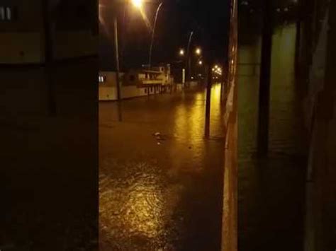 Chiclayo Torrencial Lluvia Inunda El Balneario De Pimentel Video