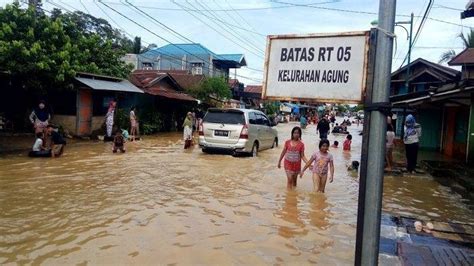 Banjir Kalsel Meluas Luapan Sungai Tabalong Rendam Pinggiran Kota