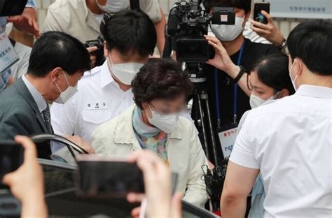 ‘윤석열 장모 2심 “1심 판단 불명확”병원 운영 가담이 쟁점