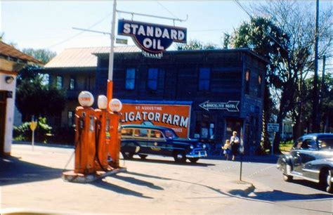 Pin By Nick Cucco On Vintage Service Stations Old Gas Stations