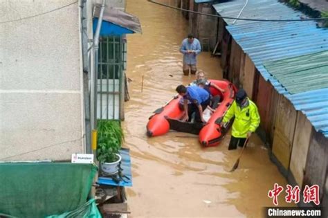 安徽多地降暴雨 黄山紧急转移被困民众图片频道中国青年网