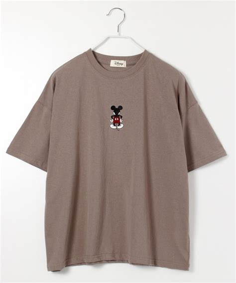 Disney（ディズニー）の「【disneyディズニー】ミッキーマウス 刺繍半袖ワイドtシャツ（tシャツカットソー）」 Wear