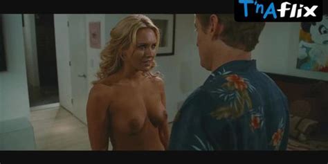 Nicky Whelan Bikini Lesbian Scene In Inconceivable Tnaflix