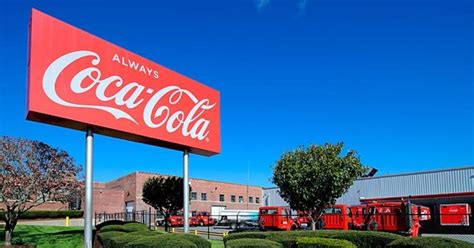 Una Planta Embotelladora De Coca Cola En Florida Sufre Una Fuga De