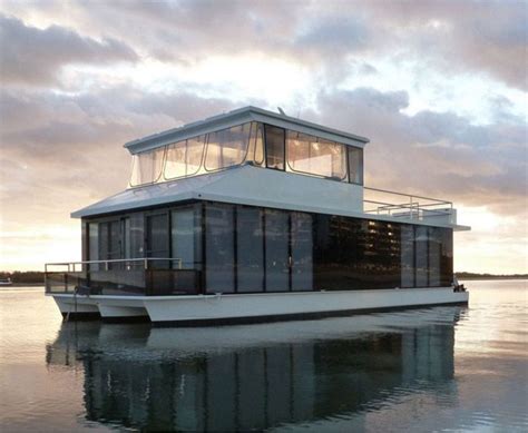 Off Grid Luxury Floating Apartment On The Gold Coast Australia