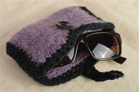 Knit A Stylish Case For Your Glasses