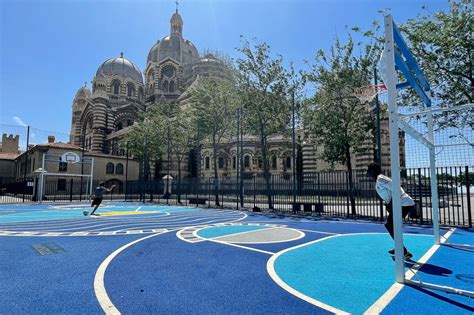 Un city stade neuf à la Major en partenariat avec l OM Fondation