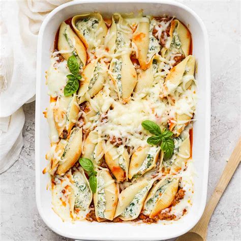 Meat And Spinach Stuffed Shells