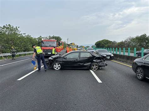 快訊／國道3號事故！ 自小客車爆胎撞護欄4人受傷 民生電子報