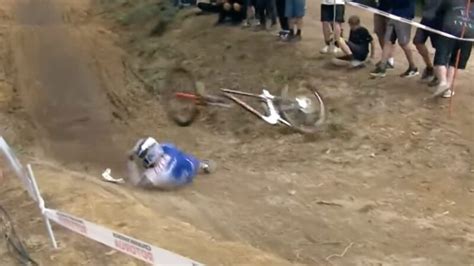 Update Bernard Kerr Snaps Prototype Pivot Dh During Crankworx Rotorua