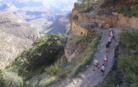 Grand Canyon Visitor Dies Attempting Ambitious Day Hike