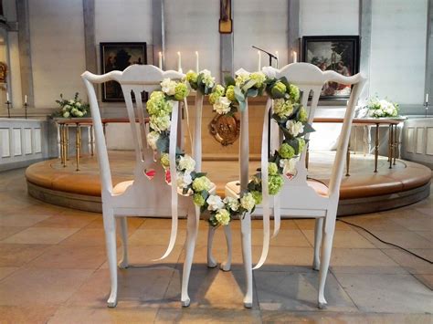 Kirchenschmuck Herz aus Hortensien für das Brautpaar Church Wedding