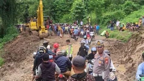 Ruas Jalan Enrekang Tana Toraja Amblas Begini Respon Gubernur Sulsel