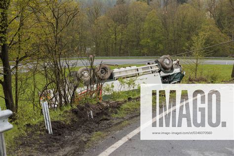 Bayern LKW Unfall Auf B12 Bei Passau IMAGO