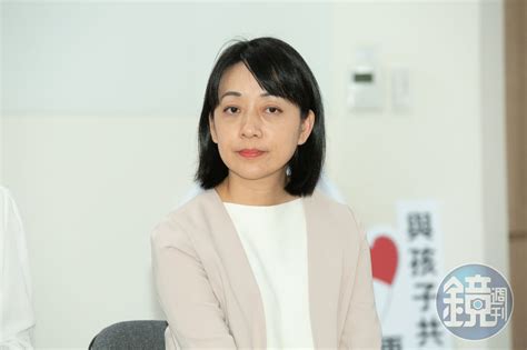 王鴻薇偕餵藥案教師控「個資遭曝光」喊告 王婉諭否認：直播影片都還在 鏡週刊 Mirror Media