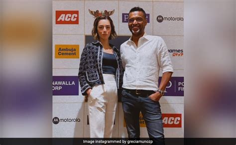 Zomato Ceo S Wife Grecia Munoz S Post For Entrepreneur Of The Year