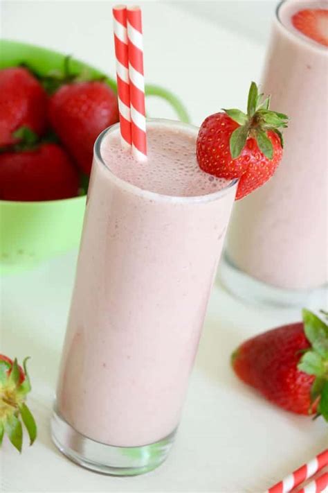 Healthy Strawberry "Milkshake" | Eating by Elaine