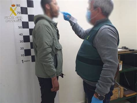 La Guardia Civil Detiene A Un Presunto Agresor Sexual Tras Conseguir Un