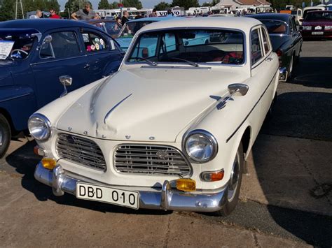 Volvo Amazon Pearl White