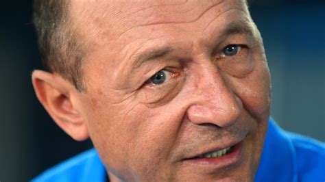 Basescu Despre Tricoul Din Campanie Sunt Un Om Cu Mici Superstitii