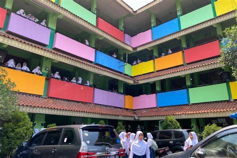 Siswa SMPN 132 Jakarta Tewas Jatuh Dari Lantai 4 Karena Terpeleset