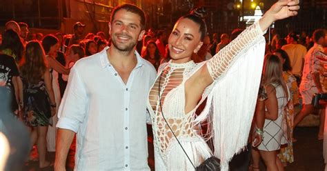 Sabrina Sato dá beijo em Duda Nagle em festa na Bahia veja looks das