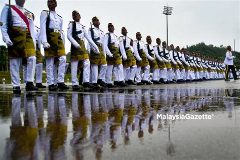 Istiadat Perbarisan Perutusan Hari Tentera Darat Ke