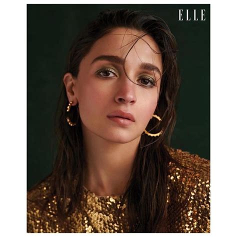 Wet Texture With Cream Product Alia Bhatt Flying Hair Green Make Up