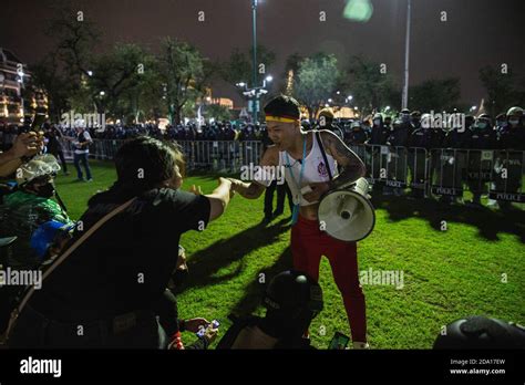 Maha Vajiralongkorn Crop Top Hi Res Stock Photography And Images Alamy