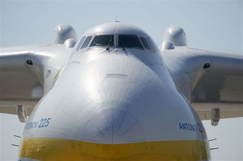 Ан-225 «Мрія» доправив в Україну засоби меддопомоги з Китаю (ВІДЕО) - ШоТам