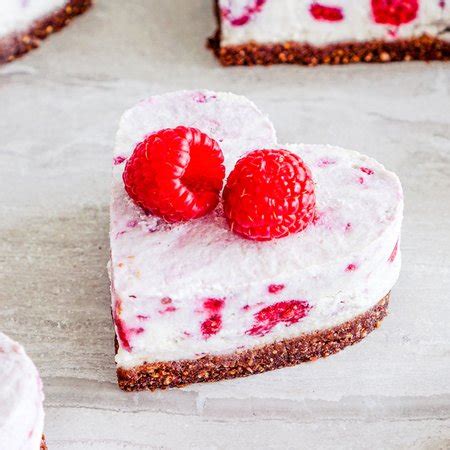 Veganer K Sekuchen Mit Himbeeren Ohne Backen Vegane S Speise