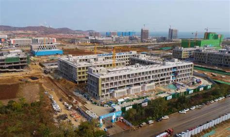 烟台市各区建设局领导到山东公司山东建筑大学产学研基地（烟台）一期项目观摩