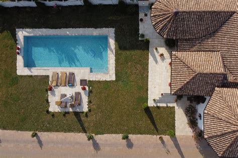 Stefanesti Resedinta Spectaculoasa Cu Piscina Stil Italian