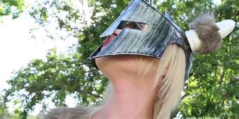 Puba Viking Nadia Plays Wtih Her Pussy In The Forest Tnaflix