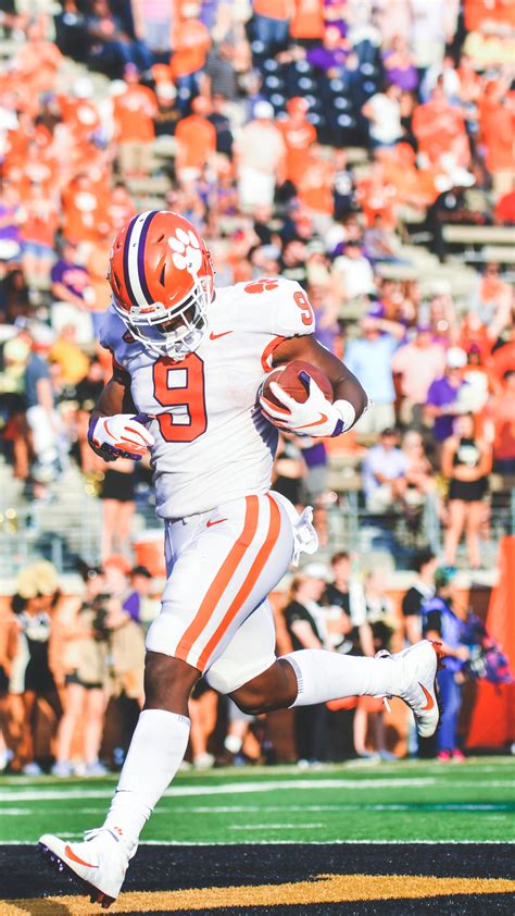 Travis Etienne – Clemson Tigers Official Athletics Site