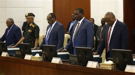 Sudan swears in new 21-member cabinet