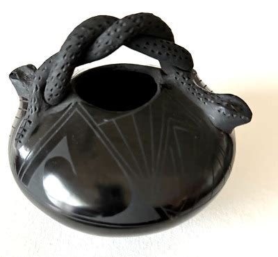 Paty Quezada Daughter Of Rosa Quezada Black Pottery Snake Pot Mata