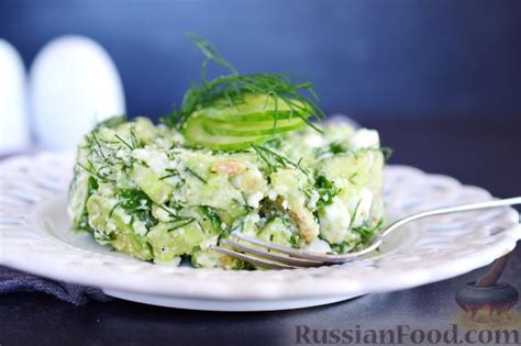 Рецепт: Салат с авокадо, огурцом и фетой на RussianFood.com