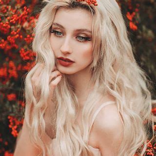 Hot Sexy Vanja Jagnic Bikini Pics