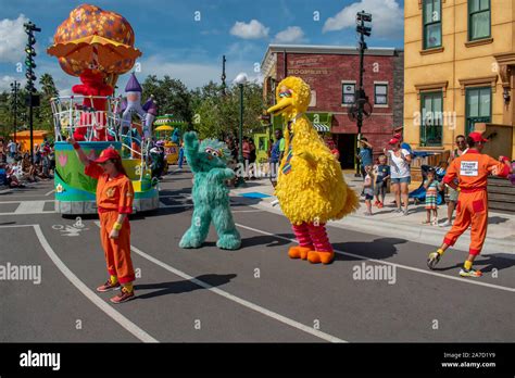 Orlando Florida October 29 2019 Elmo Rosita And Big Bird In Sesame