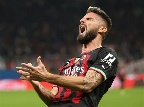 Football Mercato Lac Milan Veut Prolonger Olivier Giroud