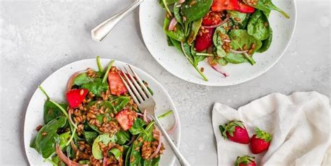 Strawberry Spinach And Freekeh Salad Brenda Gantt Recipes