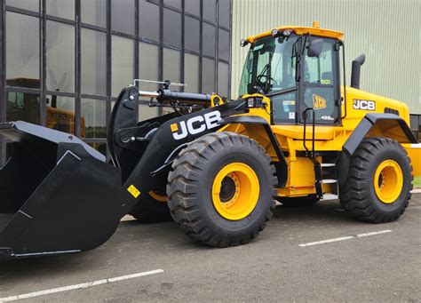 Revista MT JCB lança pá carregadeira 455ZX para o mercado brasileiro