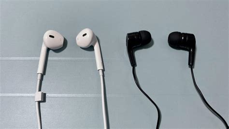 call    types  earbuds rheadphones