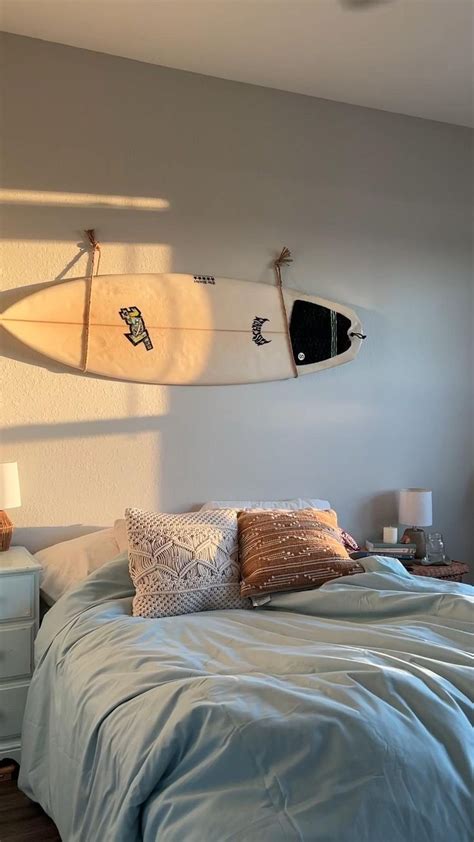 Surfer Girl Bedroom Inspo Beachy Coastal Cottage Room Ideas Surf Room