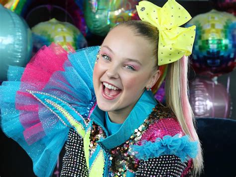 Jojo Siwa Ditches Iconic Big Bow Unveils New Short Pink Hair News